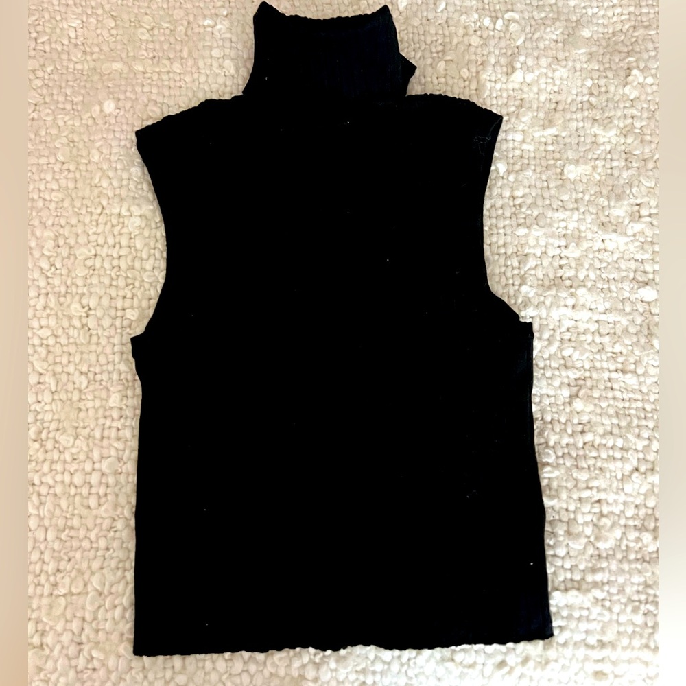 ZARA SLEEVELESS TURTLENECK Black, Size Large